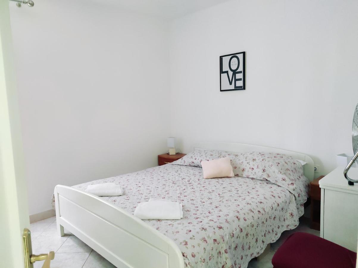 Apartman Daniel With Free Parking Mundanije Esterno foto