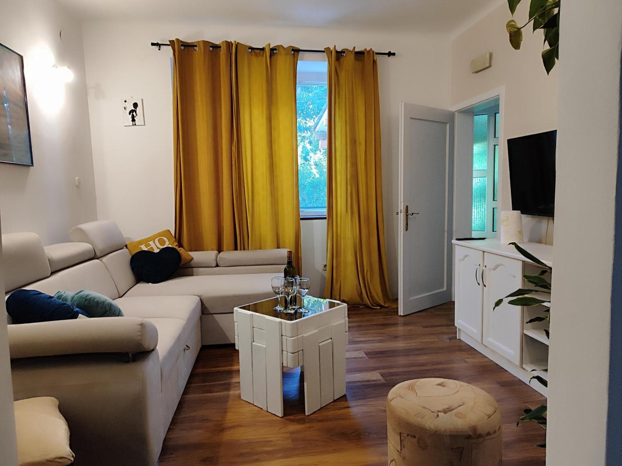 Apartman Daniel With Free Parking Mundanije Esterno foto